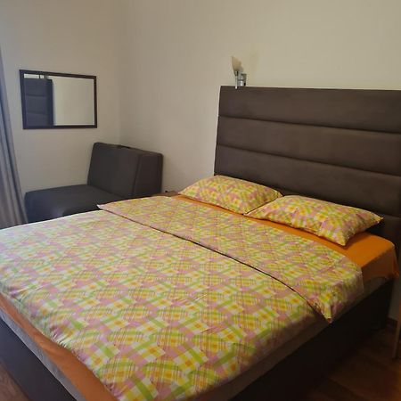Seaview Apartment 바르 객실 사진